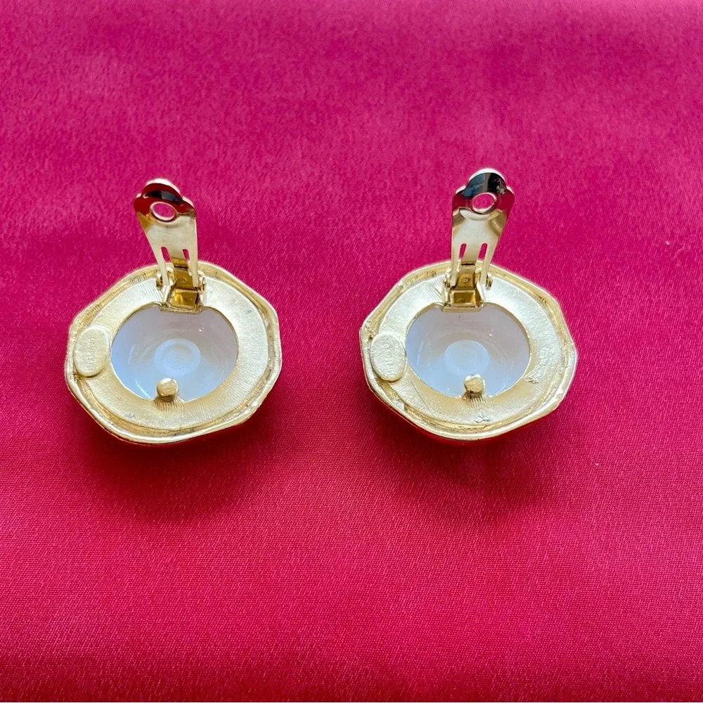 Vintage Carol Dauplaise Earrings - Picture 5 of 16